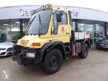 Camión volquete trilateral Unimog U300