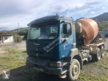 Камион бетоновоз втора употреба Renault Premium 320.18
