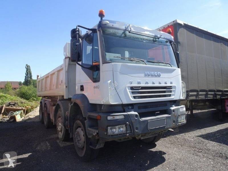 Voir les photos Camion Iveco Trakker 410
