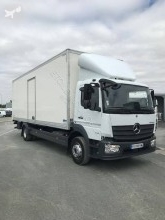 Teherautó Mercedes Atego 1521 L használt polcozható furgon