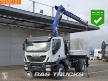 Iveco plató teherautó Trakker