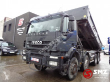 Ciężarówka wywrotka Iveco Trakker 410