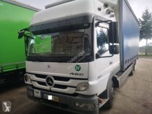 Camión Mercedes Atego 822 tautliner (lonas correderas) usado