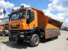 Iveco hátra és két oldalra billenő kocsi teherautó TRACKER Winterdienst