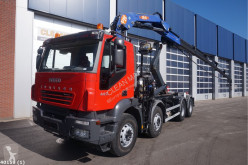 Kamión hákový nosič kontajnerov Iveco Trakker