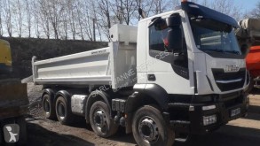 Camión volquete Iveco