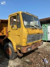Camion benne Mercedes 2626