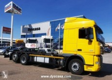 Kamión na prepravu kontajnerov DAF XF105 FAR 460