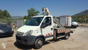 Camion nacelle Iveco Daily 35 C 12 boom lift 12 mts comilev- versalift