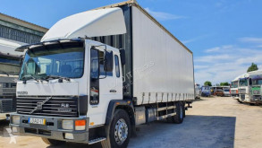 Грузовик шторный Volvo FL6