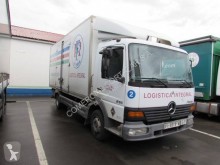 Camião Mercedes Atego furgão usado
