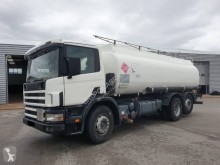 Camión cisterna hidrocarburos Scania D 94D310