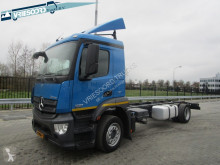 Ciężarówka do transportu kontenerów Mercedes Antos