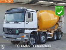Mercedes Actros 3235