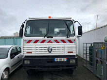 камион самосвал Renault
