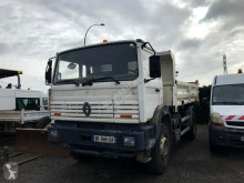 камион самосвал Renault