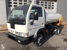 Camion Nissan Cabstar TL 110.45 citerne hydrocarbures occasion