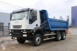 Camión Iveco Trakker volquete usado