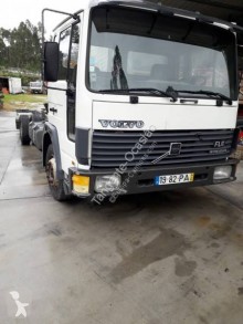 Camion Volvo FL6 châssis occasion