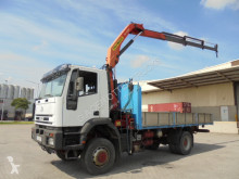 Camion plateau Iveco Trakker