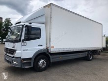 Camión Mercedes Atego 1318 furgón caja polyfond usado