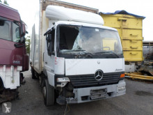 Camion Mercedes Atego furgon accidentat