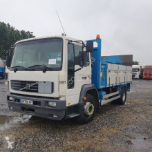 Camion Volvo FL 220 plateau occasion