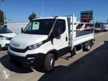Camion plateau ridelles Iveco Daily 70C15