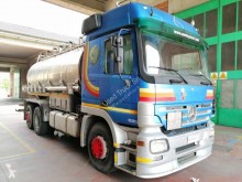 Camión cisterna productos químicos Mercedes Actros 2541