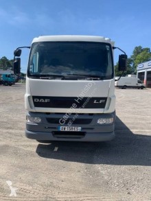 Camion plateau occasion DAF LF