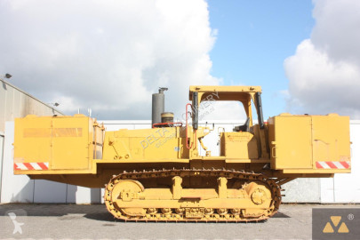 Buldożer na gąsienicach Caterpillar