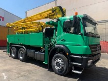 Camión Mercedes Axor 2633 bomba de hormigón usado