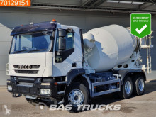 Camion béton toupie / Malaxeur Iveco Trakker