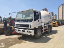 Camion Isuzu CYZ 51K béton toupie / Malaxeur occasion