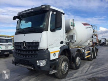 Camion calcestruzzo rotore / Mescolatore usato Mercedes Arocs 4142