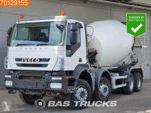 Camión hormigón cuba / Mezclador Iveco Trakker