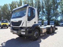Camion châssis Iveco Trakker 450
