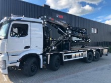 Camion plateau Mercedes Arocs