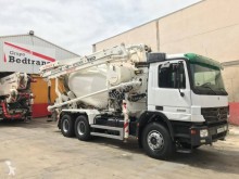 Camión hormigón mezclador + bomba usado Mercedes Actros 3332
