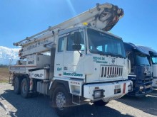 Camion pompe à béton Astra HD6 66.34