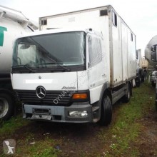 Kamyon hayvan kamyonu Mercedes