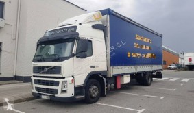 Camión tautliner (lonas correderas) Volvo FM9 300