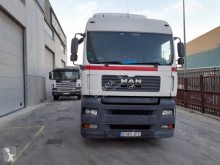 Vrachtwagen MAN TGA 26.390 tweedehands containersysteem