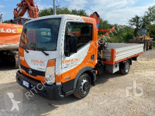 Camion plateau Nissan Cabstar