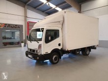 Camion Nissan NT 400 furgon pentru mutari second-hand