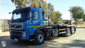 Camion multiplu Volvo