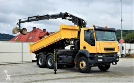 Iveco tipper truck TRAKKER 380 Kipper 4,50m+Kran/FUNK*6x4*Topzustan