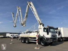 Camión hormigón bomba de hormigón usado Iveco Trakker AD380T41 6x4 Betonpumpe 35m Cifa K35/XZ