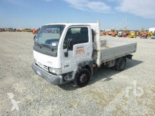 Camion plateau occasion Nissan Cabstar