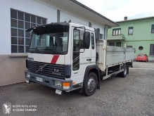 Camion platformă si obloane Volvo FL 612